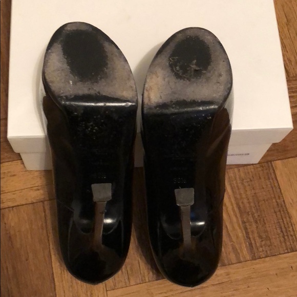 Patent leather heels with a built in platform! - Picture 4 of 4